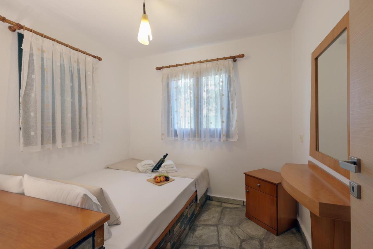 Maistrali Apartments Ormos Panagias Bagian luar foto