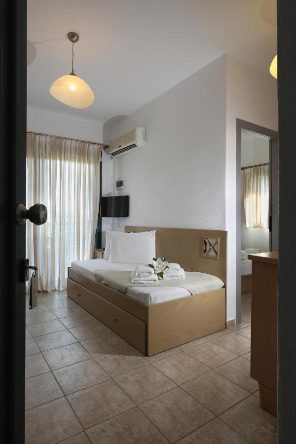 Maistrali Apartments Ormos Panagias Bagian luar foto