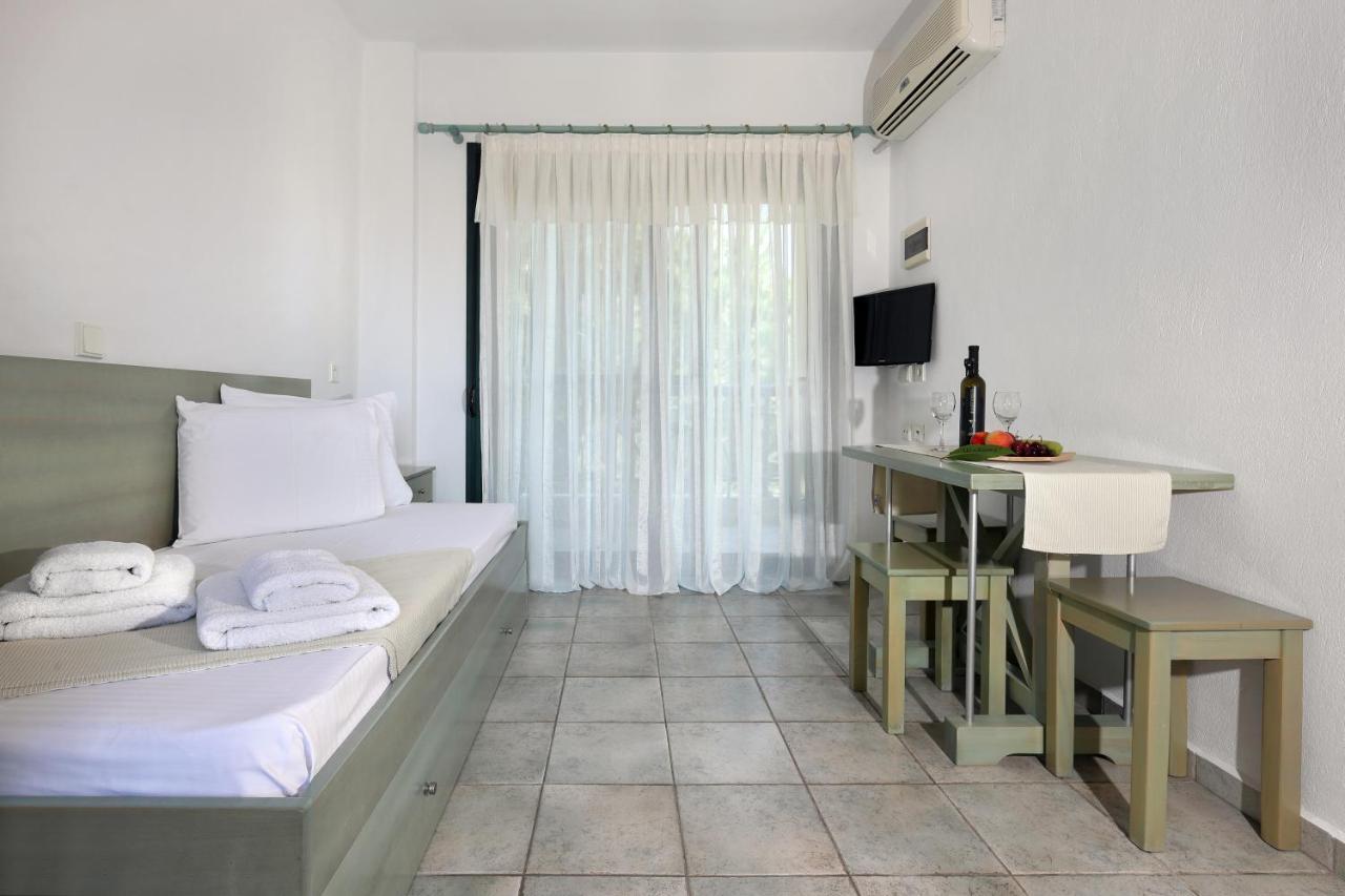 Maistrali Apartments Ormos Panagias Bagian luar foto