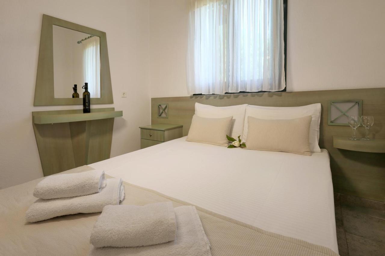 Maistrali Apartments Ormos Panagias Bagian luar foto