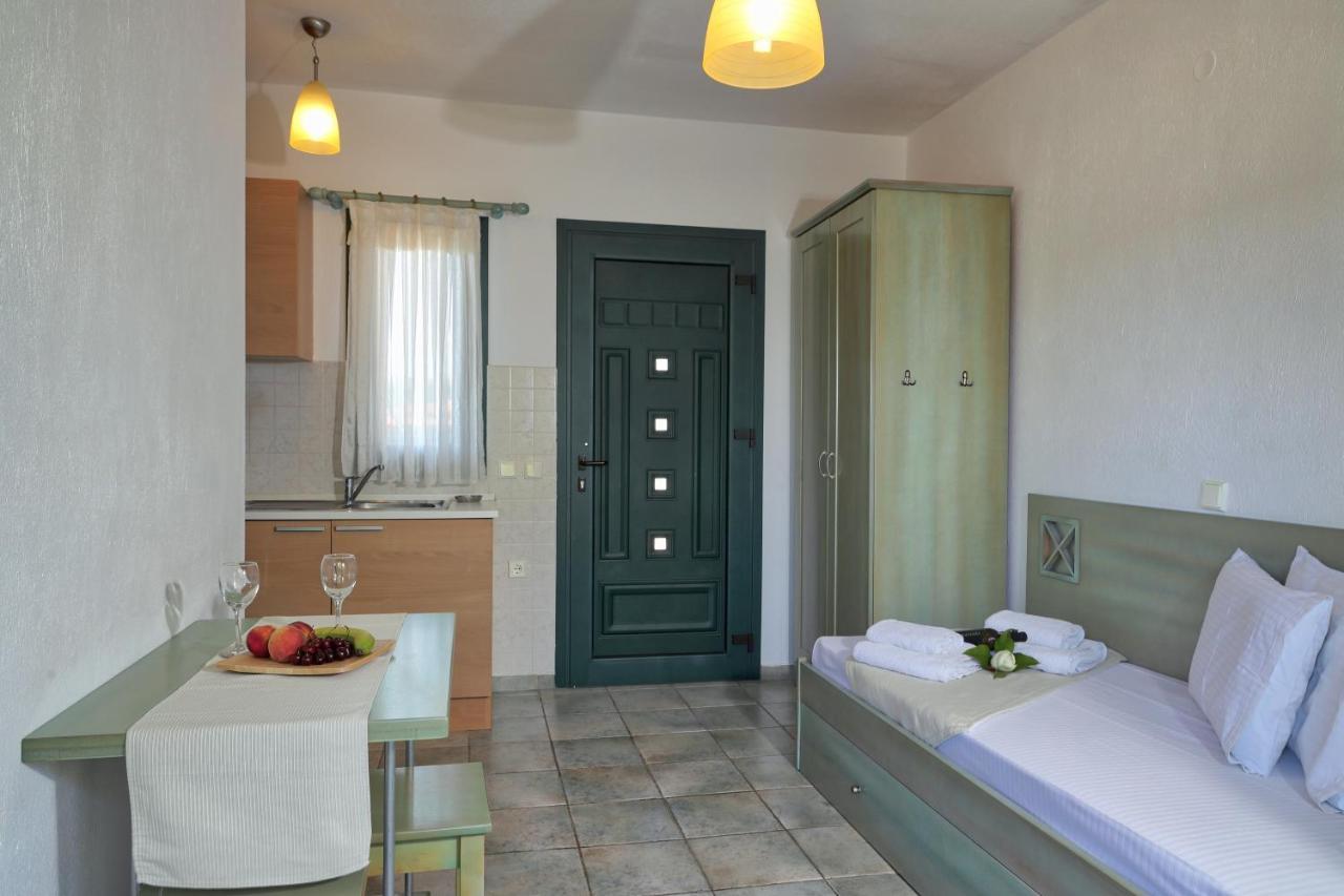 Maistrali Apartments Ormos Panagias Bagian luar foto